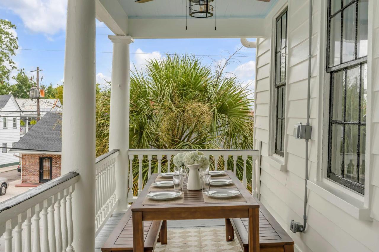 Апартаменты The Palmetto House B- Walk To King Street Чарльстон Экстерьер фото