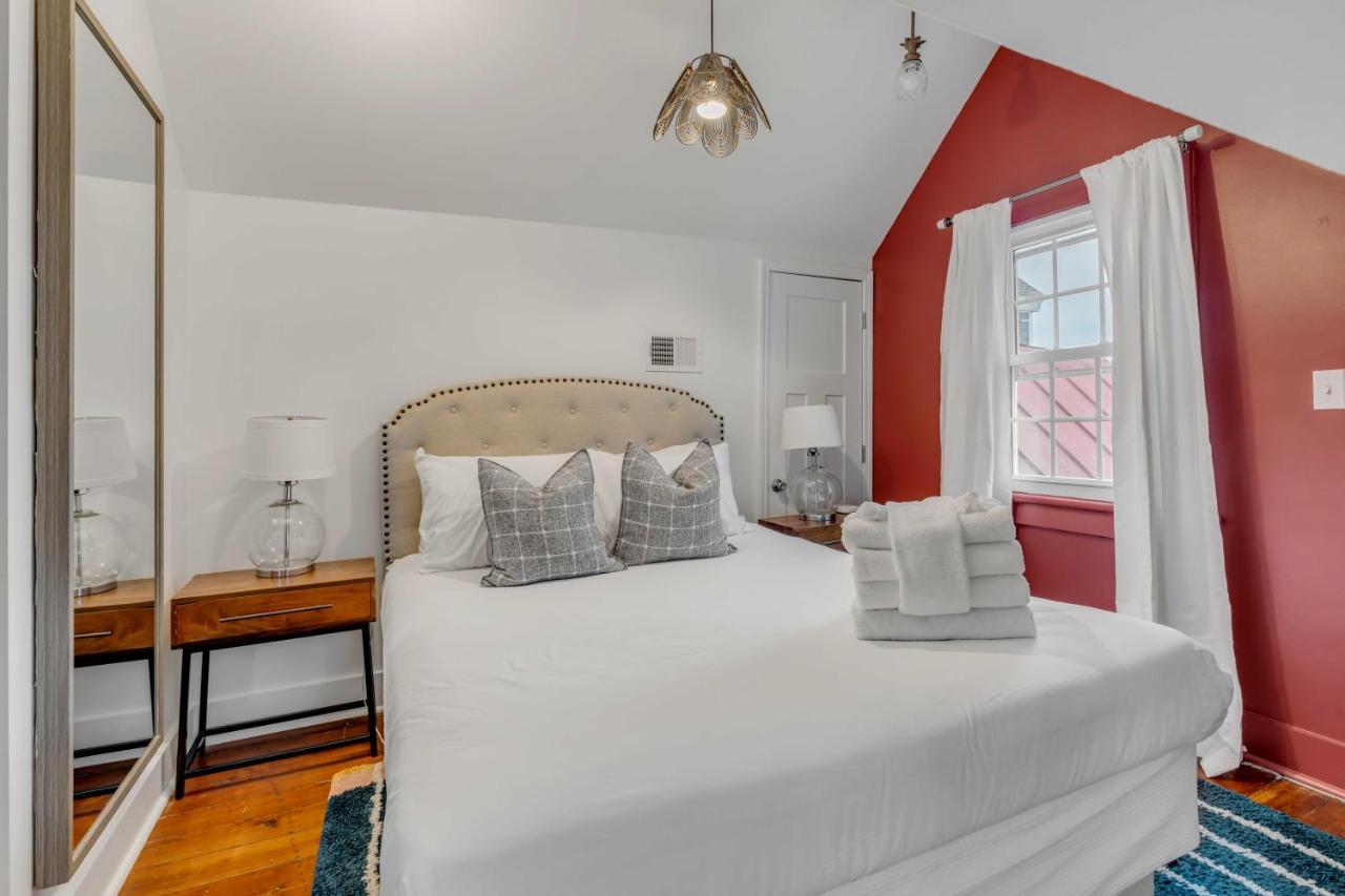 Апартаменты The Palmetto House B- Walk To King Street Чарльстон Экстерьер фото